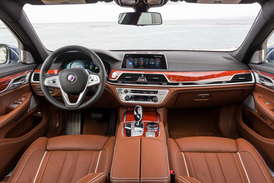 Торпедо Alpina B7 Bi-Turbo Allrad (G12) 2016 года  (NA) (фото 9 из 40)